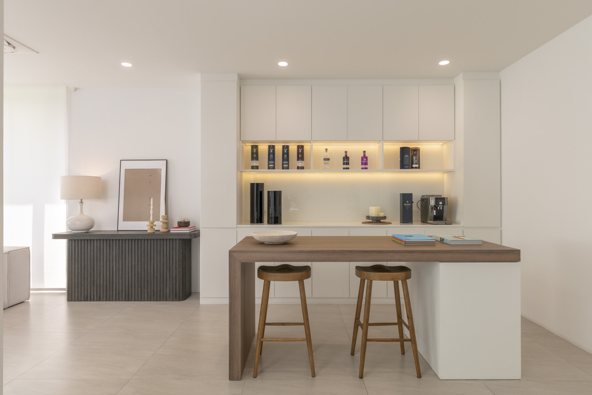 For SaleHousePattanakan, Srinakarin : 🔥Urgent Sale+🔥 Setthasiri Srinakarin-Rama 9, Fully Furnished, Ready to Move In.