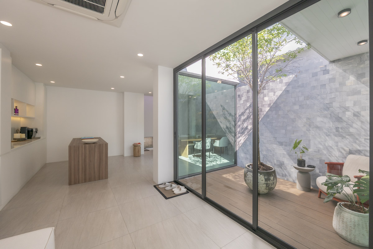 For SaleHousePattanakan, Srinakarin : 🔥Urgent Sale+🔥 Setthasiri Srinakarin-Rama 9, Fully Furnished, Ready to Move In.