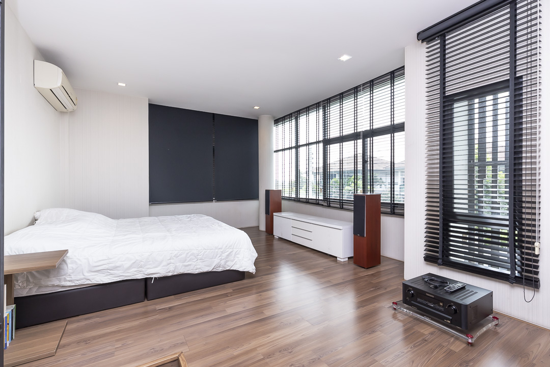 For SaleHousePattanakan, Srinakarin : 🔥Urgent Sale+🔥 Setthasiri Srinakarin-Rama 9, Fully Furnished, Ready to Move In.