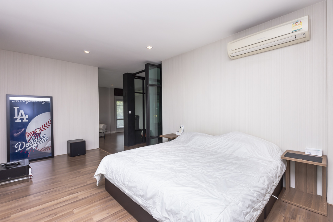 For SaleHousePattanakan, Srinakarin : 🔥Urgent Sale+🔥 Setthasiri Srinakarin-Rama 9, Fully Furnished, Ready to Move In.