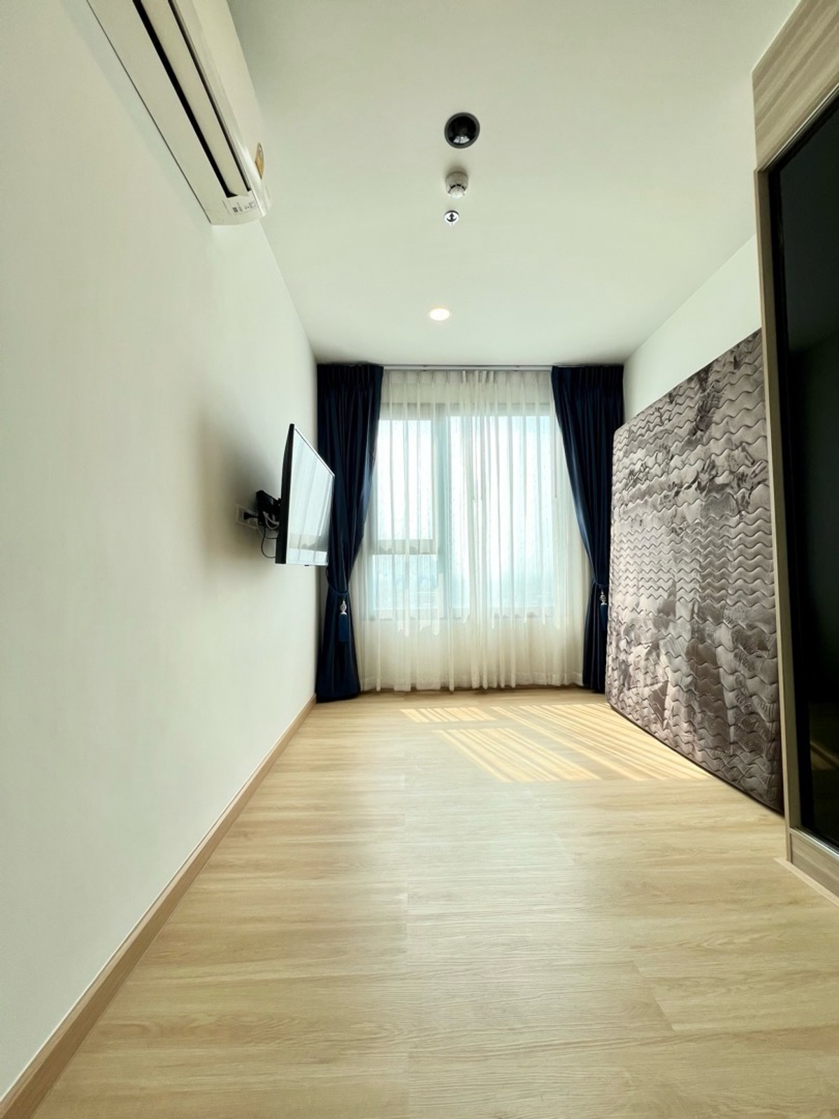 For SaleCondoKasetsart, Ratchayothin : ⚡️ [For Sale] Urgent! Condominium for Sale Chewathai Kaset–NawaminFully furnished + complete electrical appliances, move-in readyBrand-new SPC flooring throughout the unit 🔥Near BTS Kasetsart
