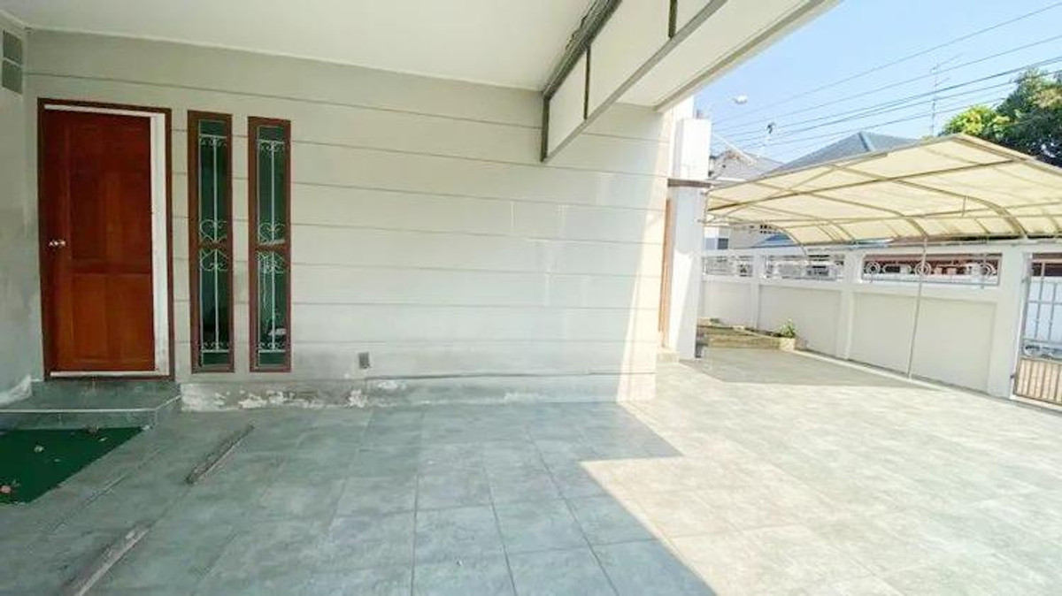 ขายบ้านพัฒนาการ ศรีนครินทร์ : ขาย บ้านเดี่ยว 2 ชั้นหมู่บ้านเคหะนคร 3 54 ตร.วา 4 ห้องนอน ซ.พัฒนาการ 50 พร้อมอยู่