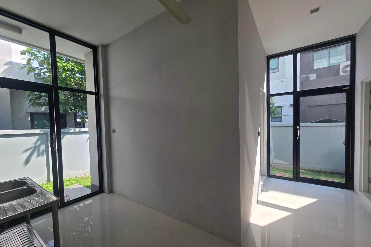 ขายบ้านพัฒนาการ ศรีนครินทร์ : ซื้อตอนนี้ดีที่สุด ขายบ้านหรู 3 ชั้น ที่ดินใหญ่153ตร.วา. แกรนด์ บางกอก บูเลอวาร์ด พระราม 9