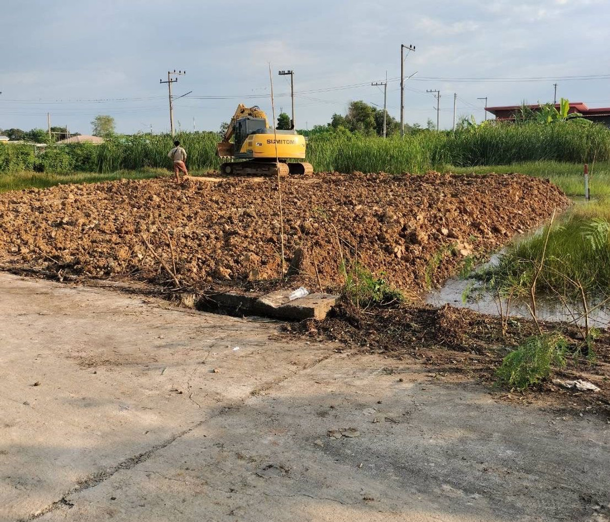 ขายที่ดินปทุมธานี รังสิต ธรรมศาสตร์ : ขายที่ดินเปล่า ถมแล้ว 100 วา คลอง11 บึงกาสาม โครงการสวนแก้ว2  ถนนคอนกรีต ถนนกว้าง 7 เมตร ไฟฟ้า ประปา ครบ