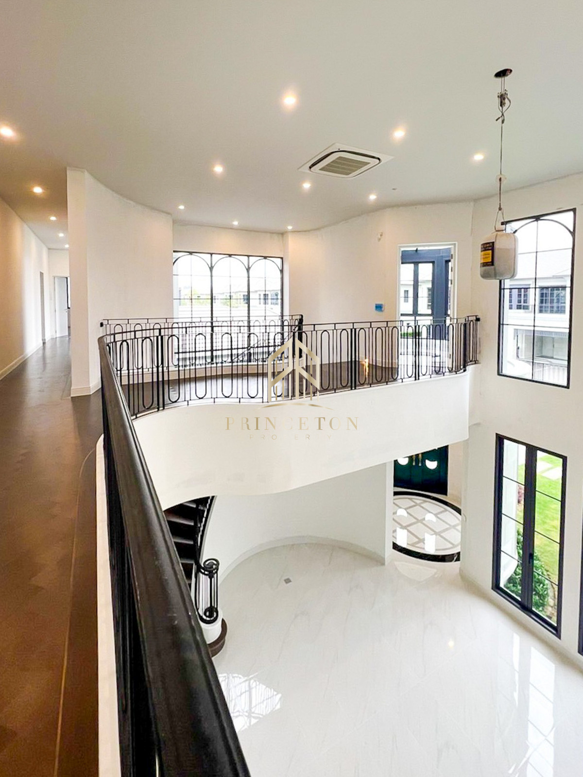 บ้านพัฒนาการ ศรีนครินทร์ : ขายขาดทุน ราคาดีที่สุดในโครงการ นาราสิริ กรุงเทพกรีฑา📞 092-4252445 Narasiri Krungthep Kreetha 