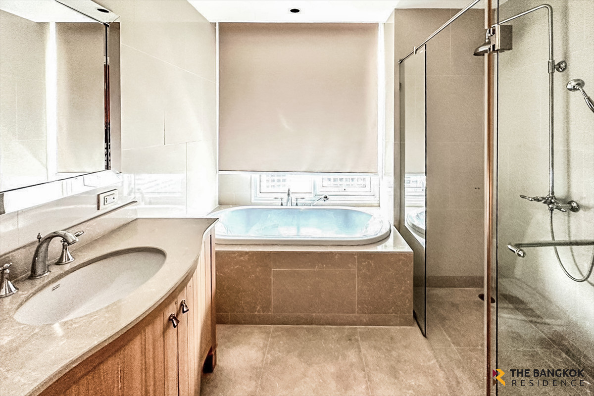 For SaleCondoSathorn, Narathiwat : 🚀 Prime Sathorn Residence with Spacious Living  The Empire Place  near Bts Chong Nonsi