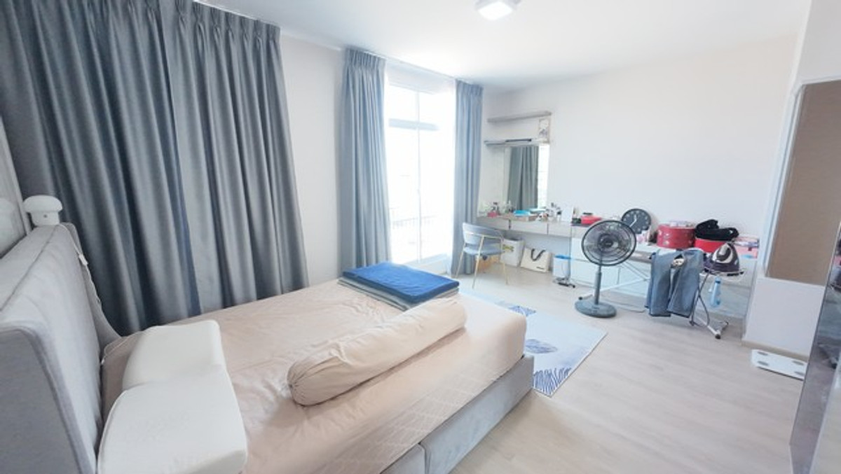 For SaleTownhomeBangna, Bearing, Lasalle : Indy 4 Bangna KM.7, the first house ready for a small family to begin happiness immediately.