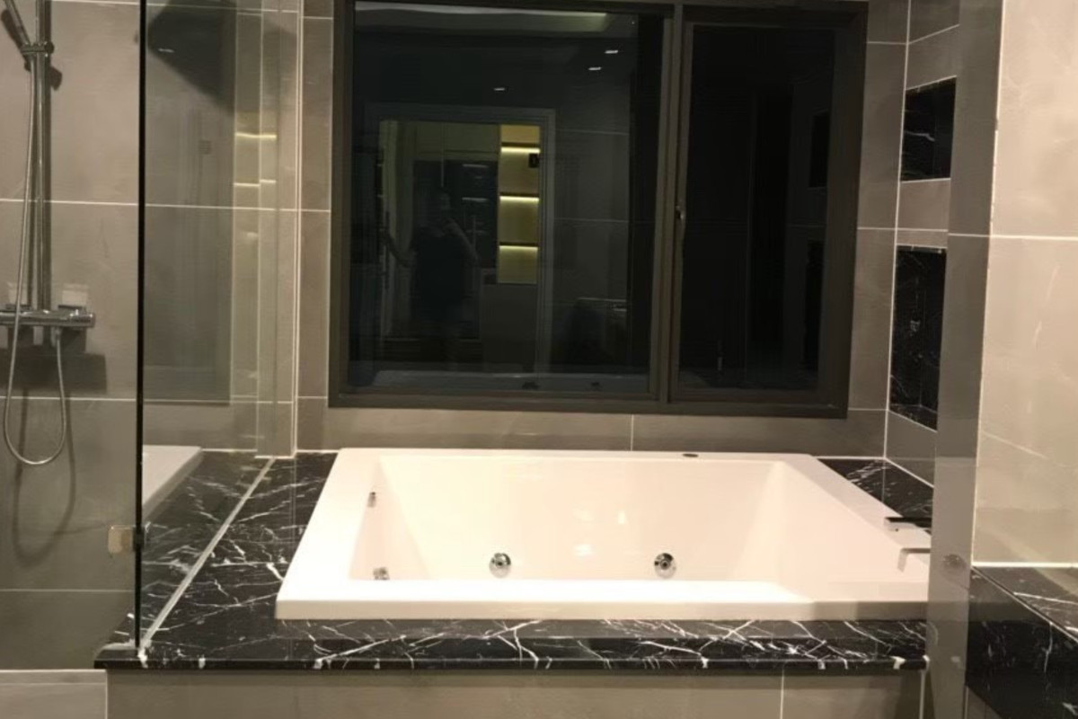 ขายบ้านพัฒนาการ ศรีนครินทร์ : ซื้อตอนนี้ดีที่สุด ขายบ้านหรู 3 ชั้น ที่ดินใหญ่153ตร.วา. แกรนด์ บางกอก บูเลอวาร์ด พระราม 9