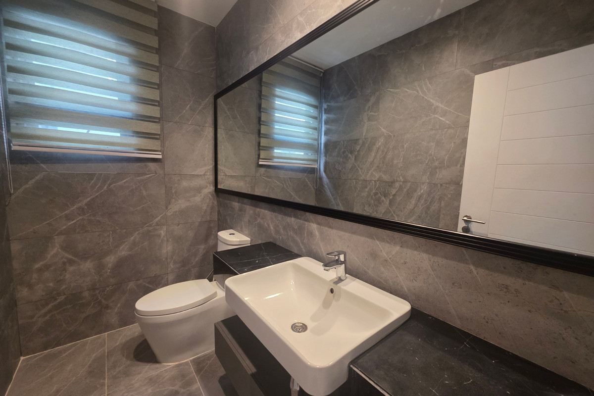 ขายบ้านพัฒนาการ ศรีนครินทร์ : ซื้อตอนนี้ดีที่สุด ขายบ้านหรู 3 ชั้น ที่ดินใหญ่153ตร.วา. แกรนด์ บางกอก บูเลอวาร์ด พระราม 9