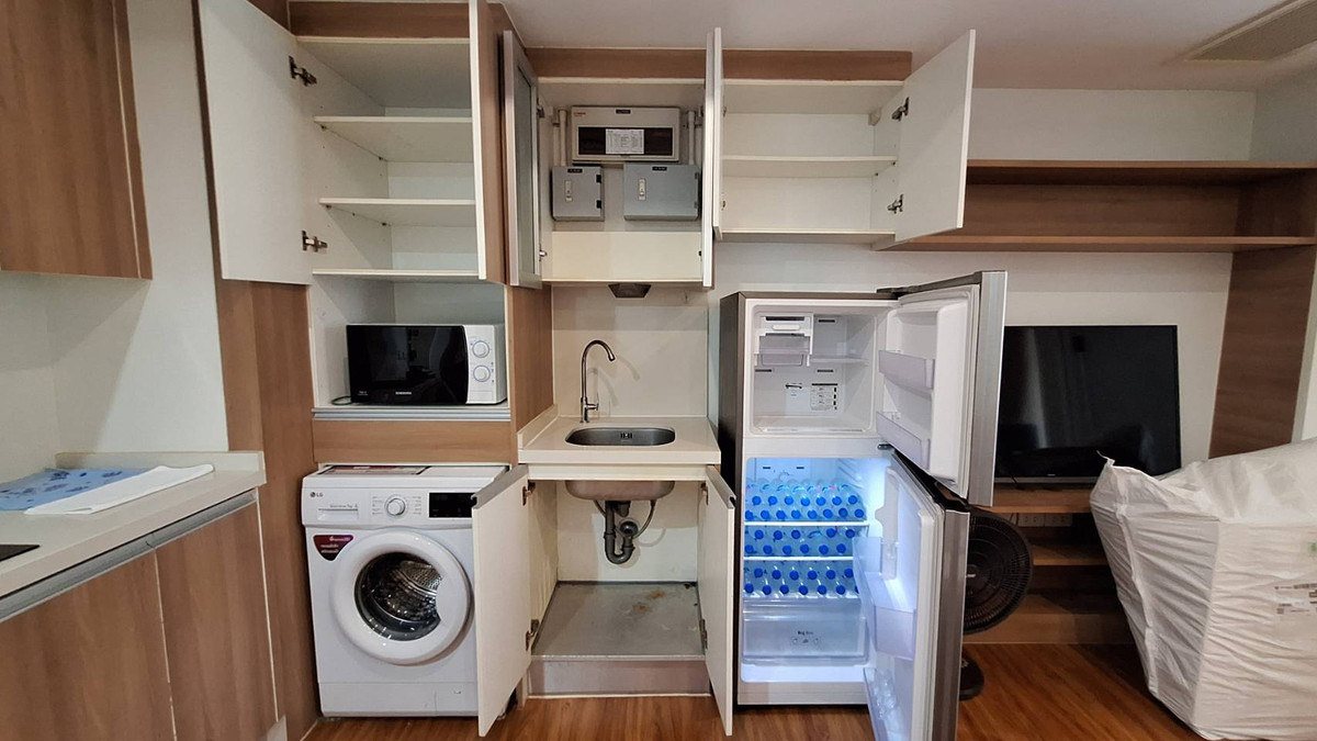 For RentCondoSathorn, Narathiwat : Condo for Rent COLLEZIO SATHORN PIPAT near BTS Chongnonsri (200metres) 43 Sq 3 Floor 1 Bedroom