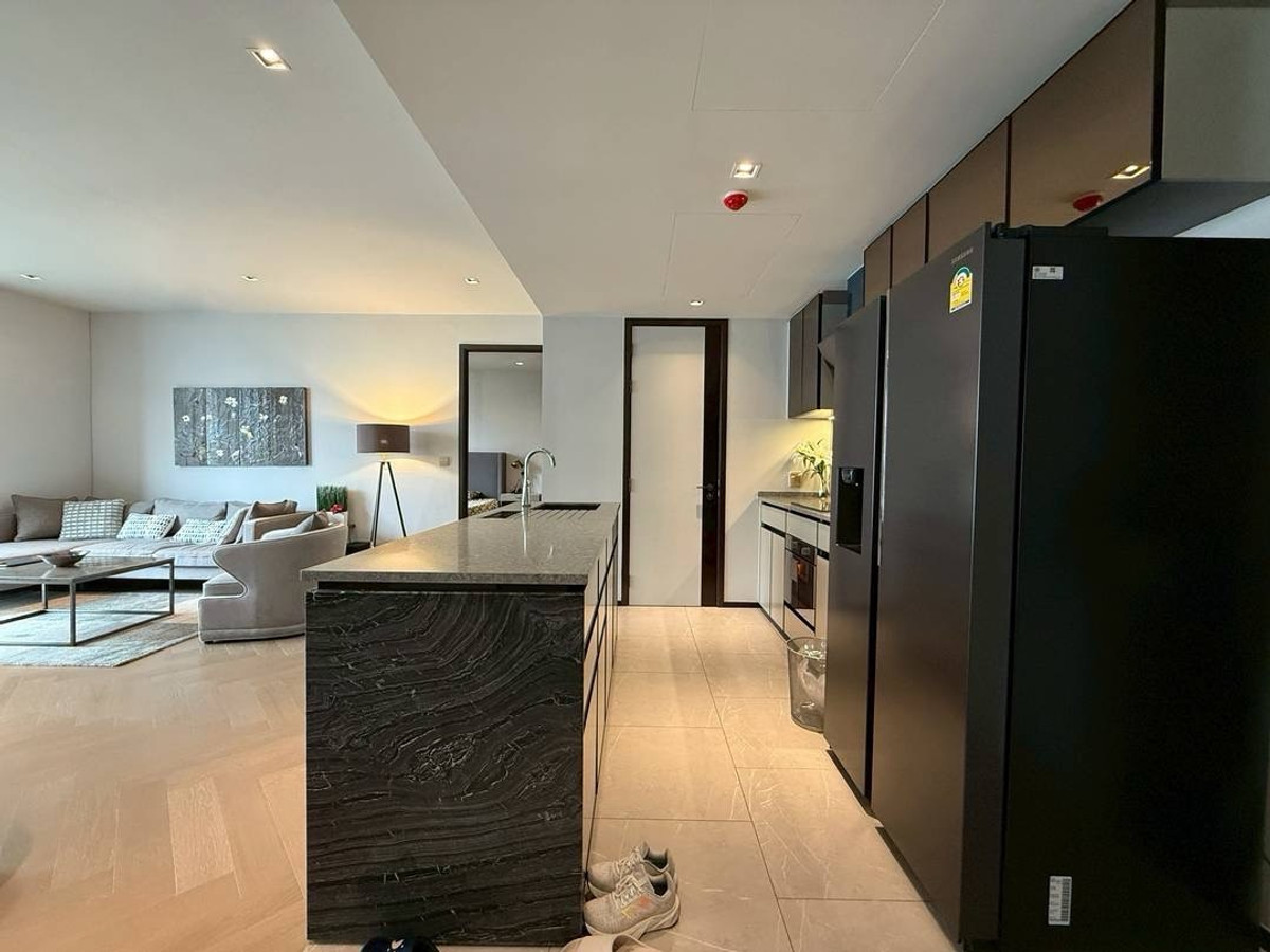 ให้เช่าคอนโดอารีย์ อนุสาวรีย์ : Rent - TRH61#1 The Reserve Hideway 61

2bedroom 3 bathroom
Area: 116sqm
Floor: 5 floor
View: Pool and Oisis view
Fully furnished

Rental price: 140,000 baht/month，yearly lease