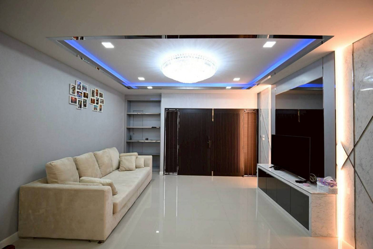 For RentHouseRama 2, Bang Khun Thian : For rent, 2-story detached house, Airi Rama 2 project, 5 bedrooms, 5 bathrooms, land 84 sq m., usable area 260 sq m., ready to move in. Near Central Rama 2 Department Store, Kanchana Expressway.