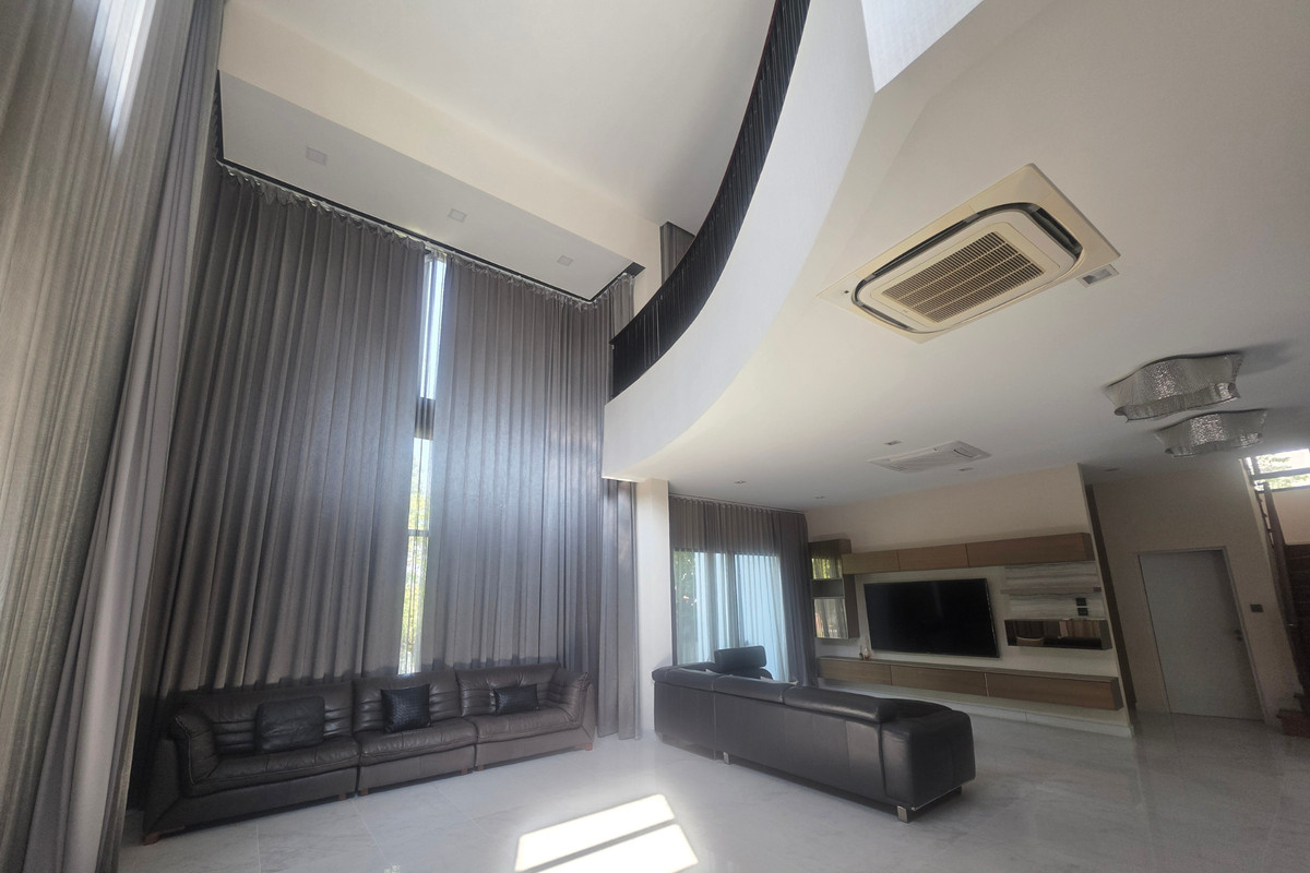 ขายบ้านพัฒนาการ ศรีนครินทร์ : ซื้อตอนนี้ดีที่สุด ขายบ้านหรู 3 ชั้น ที่ดินใหญ่153ตร.วา. แกรนด์ บางกอก บูเลอวาร์ด พระราม 9