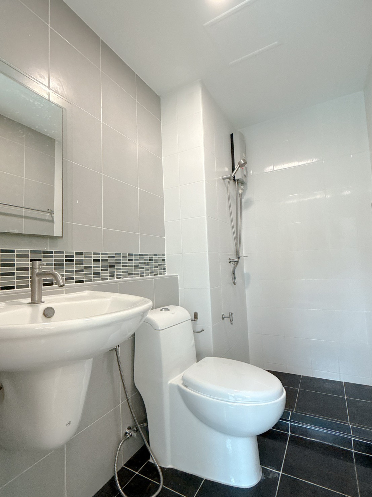 ขายคอนโดนวมินทร์ รามอินทรา : ห้องแต่งสวย สไตล์ Japandi ใกล้รถไฟฟ้าสายสีชมพู – ดีคอนโด รามอินทรา 