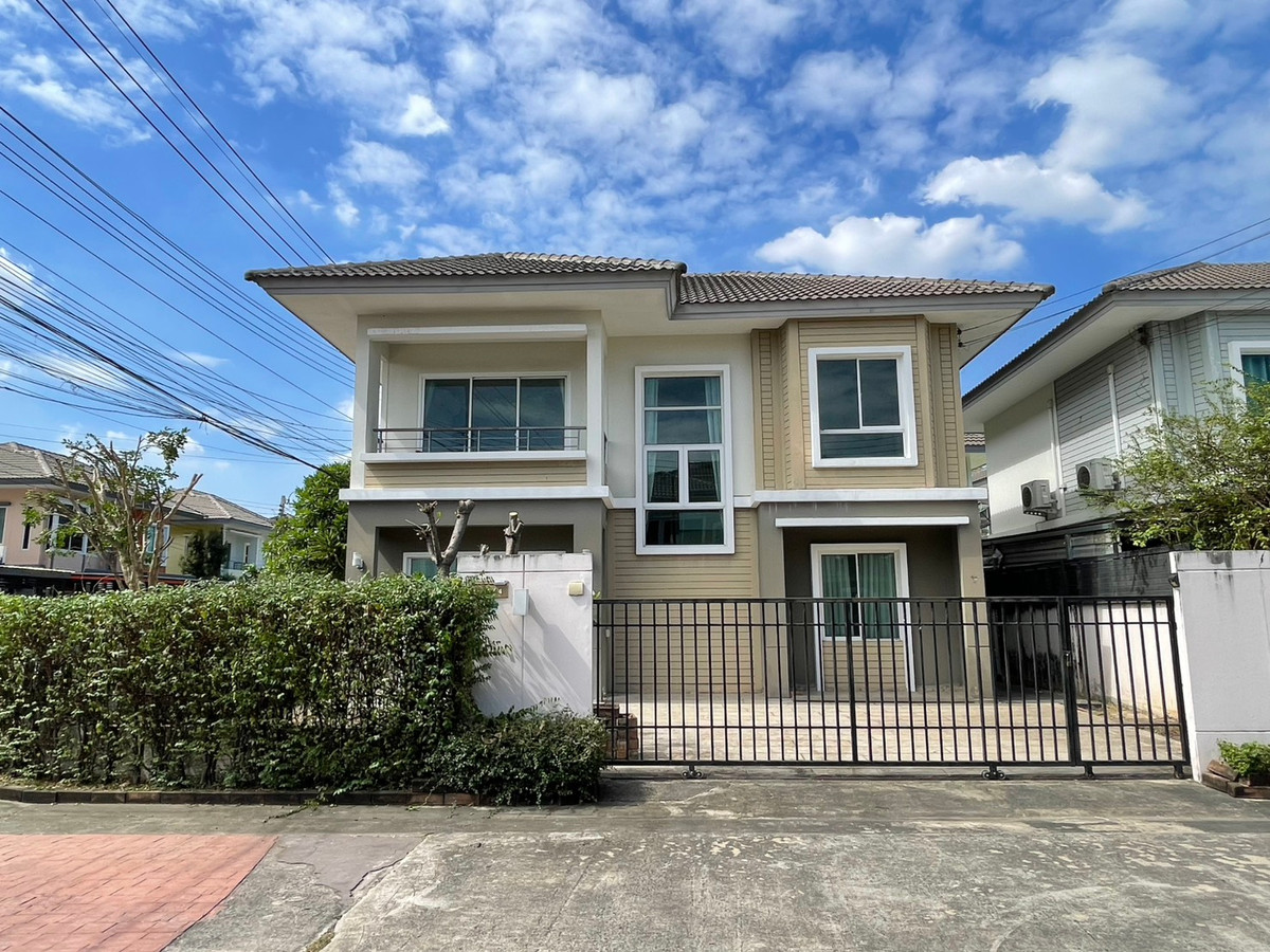 ขายบ้านวิภาวดี ดอนเมือง หลักสี่ : พฤกษาซีนเนอรี่ (หลังมุม)ทำเลดอนเมือง ซอยโกสุมรวมใจ 45 เนื้อที่ 45.7 ตร.วา ขายเพียง 4.7 ล้านบาท 4 ห้องนอน 2 ห้องน้ำ 2จอดรถ