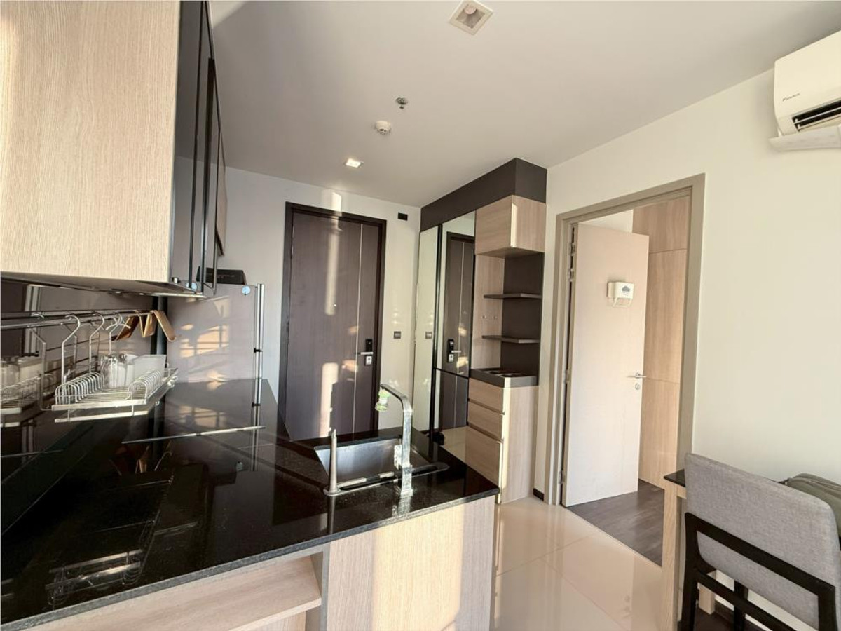 ให้เช่าคอนโดพระราม 9 เพชรบุรีตัดใหม่ RCA : 🚪The Line Asoke - Ratchada 🛏️ห้องสวย ✨มีหลายห้อง 🌐 ทำเลดี📍ชั้นสูง 🌤️วิวสวย 🛋️เฟอร์นิเจอร์ครบ 📺เครื่องใช้ไฟฟ้าครบ (ราคาพิเศษ)