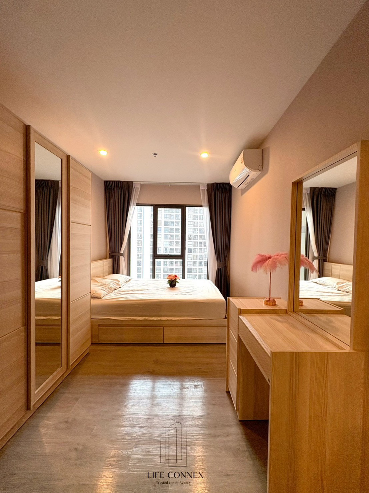 For RentCondoThaphra, Talat Phlu, Wutthakat : Cheap new condo for rent, Regent Wutthakat, 1 bedroom, beautiful room, pool view.