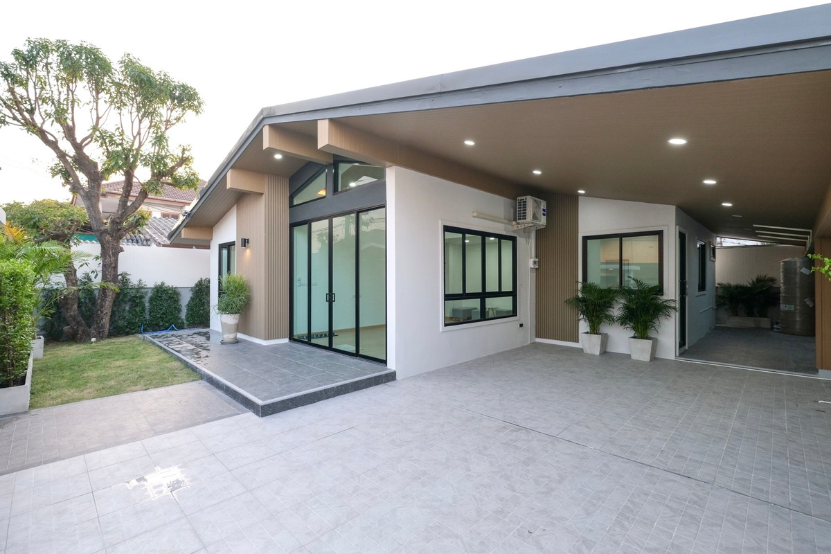 For SaleHouseKaset Nawamin,Ladplakao : Single-storey house for sale, minimalist style, good environment, Nawamin 68