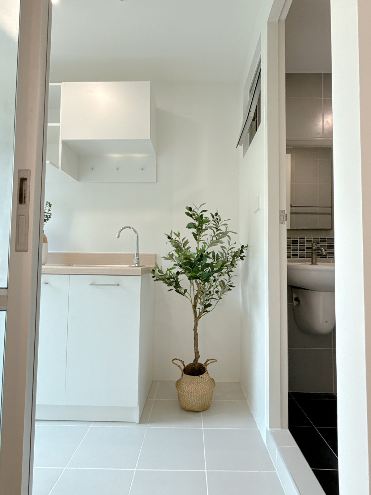 ขายคอนโดนวมินทร์ รามอินทรา : ห้องแต่งสวย สไตล์ Japandi ใกล้รถไฟฟ้าสายสีชมพู – ดีคอนโด รามอินทรา 