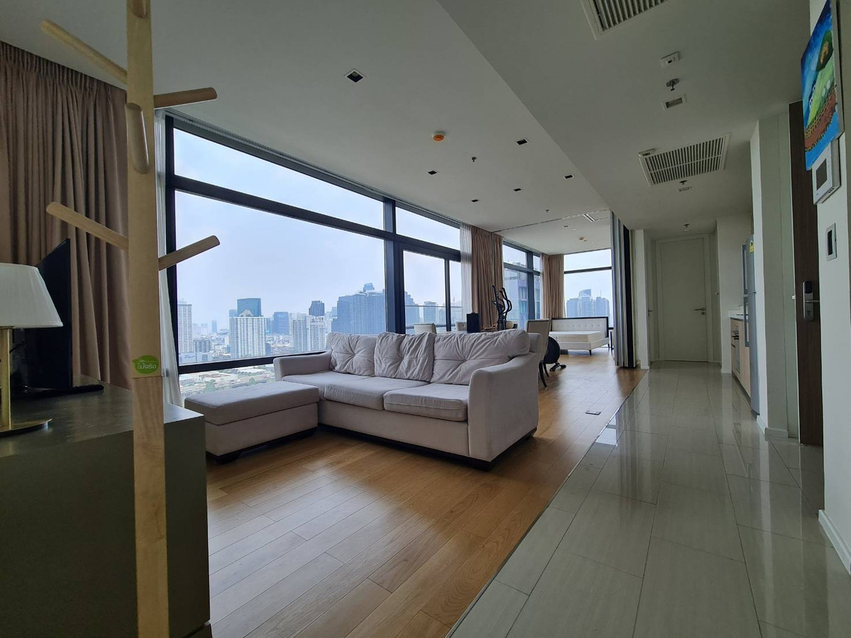 For SaleCondoRama9, Petchburi, RCA : Circle Living Prototype / corner room with open view Best value, near MRT Phetchaburi / 2 bedrooms, 82 sq m. Call 0937890899
