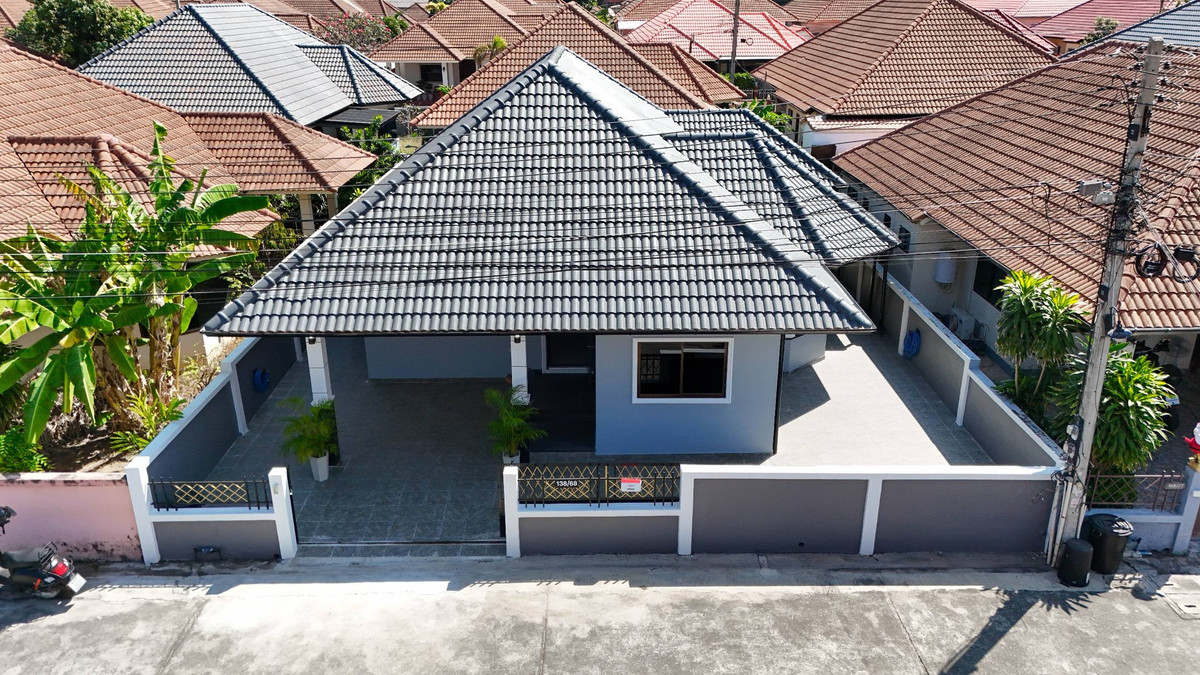 For SaleHousePattaya, Bangsaen, Chonburi : Pattaya Hill Village 2 / 3 Bedrooms (For Sale), Pattaya Hill 2 / 3 Bedrooms (FOR SALE) BEWN049