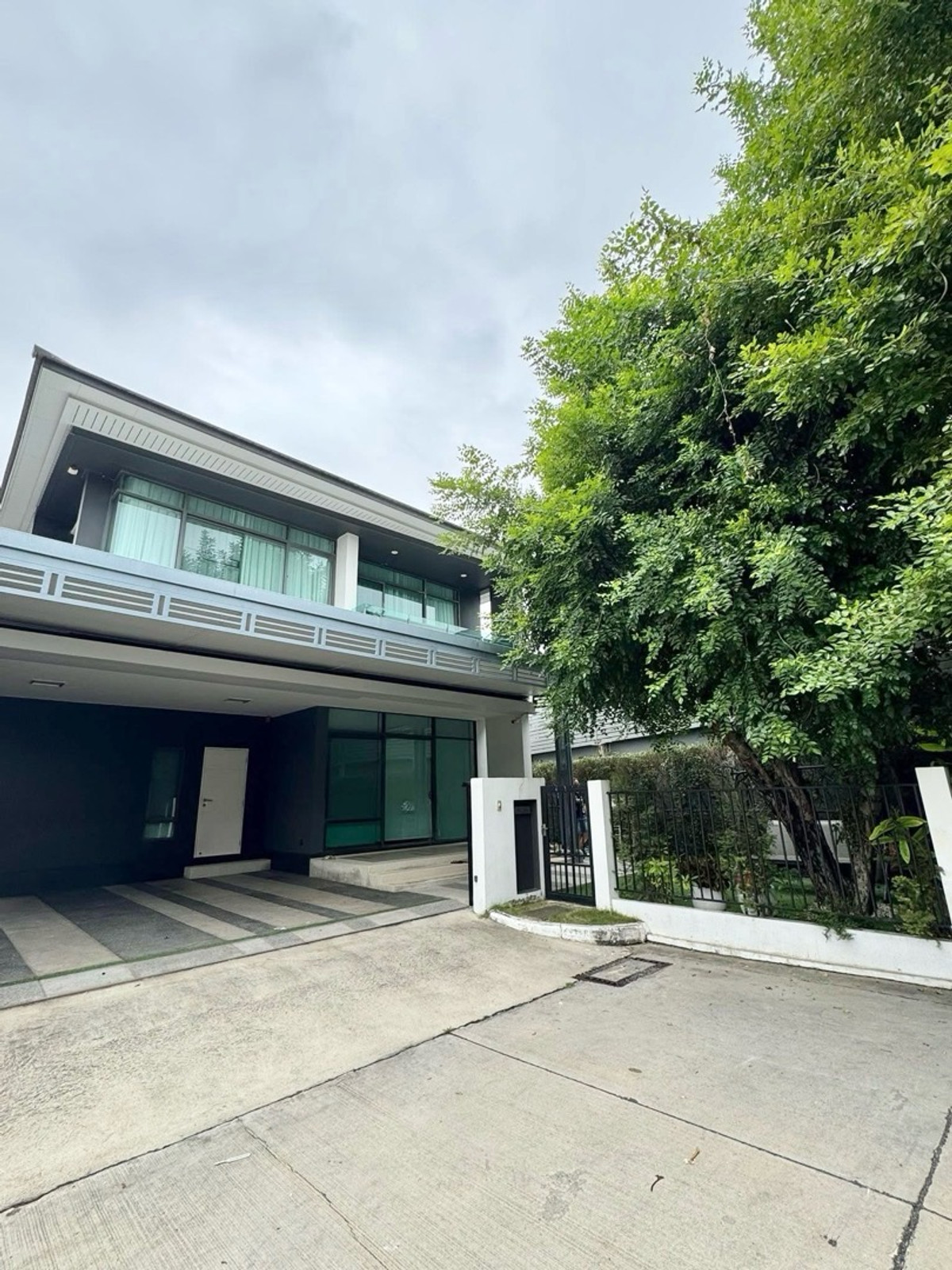 For SaleHousePattanakan, Srinakarin : For sale 15.5 million detached house Setthasiri Krungthep Kreetha