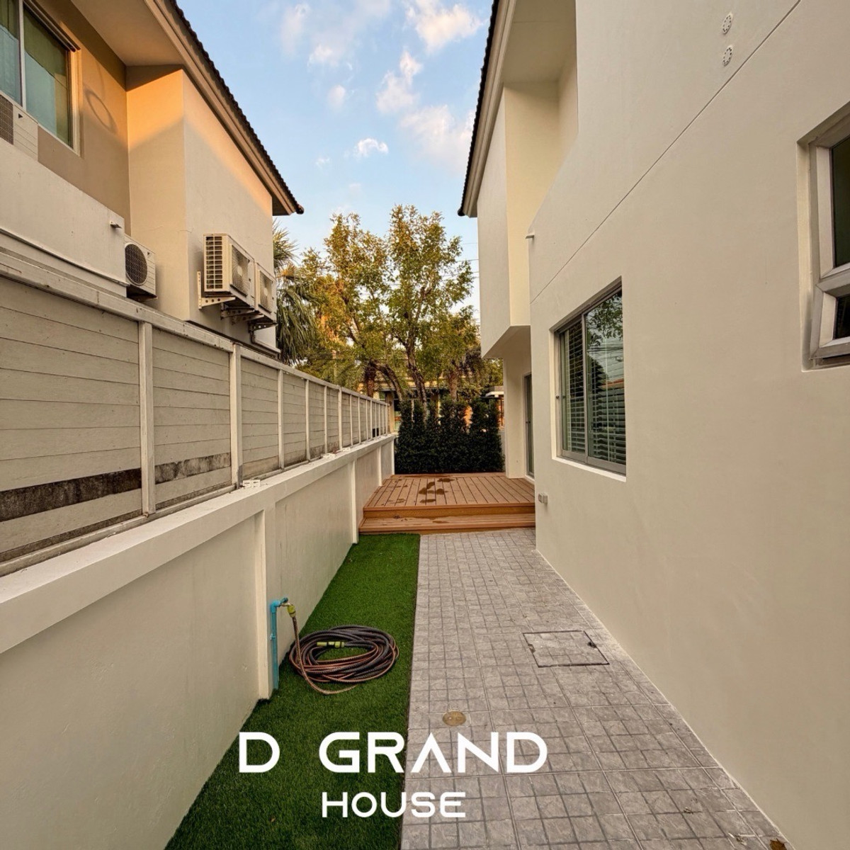 ขายบ้านพระราม 5 ราชพฤกษ์ บางกรวย : บ้านรีโนเวทใหม่ พร้อมอยู่ หลังมุม ตำแหน่งสวย ติด Clubhouse  “ไลฟ์ บางกอก บูเลอวาร์ด ราชพฤกษ์–รัตนาธิเบศร์” 