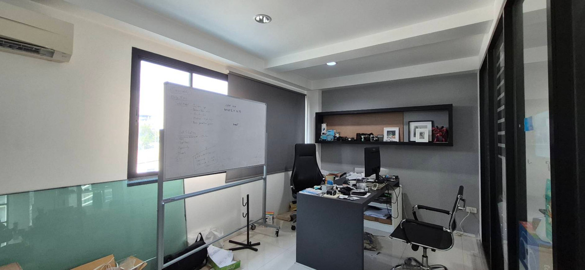 For SaleHome OfficeLadprao101, Happy Land, The Mall Bang Kapi : 5-story home office for sale, The Primary 101 Project, Soi Lat Phrao 101.  📌Cheaper than estimated
