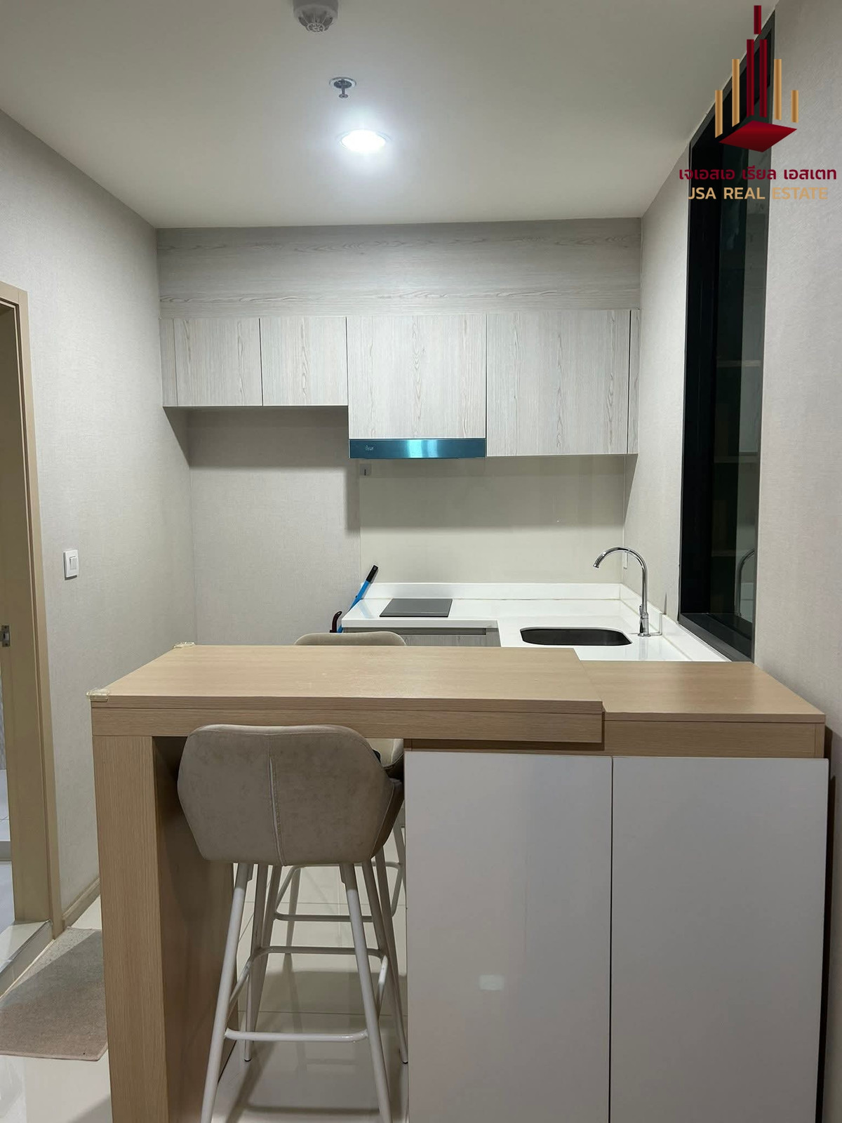 ขายคอนโดปิ่นเกล้า จรัญสนิทวงศ์ : ✨ For Sale: Life Pinklao Condo ✨ 💰 Only 2,990,000 THB