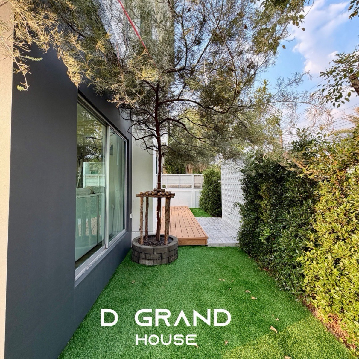 ขายบ้านพระราม 5 ราชพฤกษ์ บางกรวย : บ้านรีโนเวทใหม่ พร้อมอยู่ หลังมุม ตำแหน่งสวย ติด Clubhouse  “ไลฟ์ บางกอก บูเลอวาร์ด ราชพฤกษ์–รัตนาธิเบศร์” 