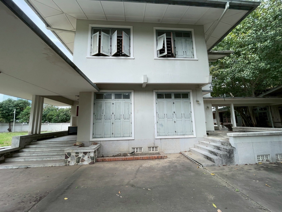 ให้เช่าบ้านอารีย์ อนุสาวรีย์ : ให้เช่าที่ดินพร้อมบ้าน อารีย์–พหลโยธิน 596.5 ตร.ว. ใกล้ BTS อารีย์ รองรับการใช้เชิงพาณิชย์และการพัฒนาในอนาคต