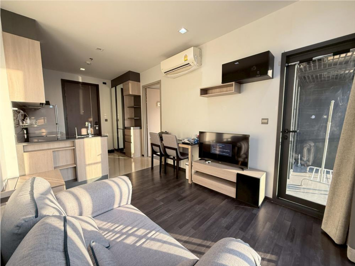 ให้เช่าคอนโดพระราม 9 เพชรบุรีตัดใหม่ RCA : 🚪The Line Asoke - Ratchada 🛏️ห้องสวย ✨มีหลายห้อง 🌐 ทำเลดี📍ชั้นสูง 🌤️วิวสวย 🛋️เฟอร์นิเจอร์ครบ 📺เครื่องใช้ไฟฟ้าครบ (ราคาพิเศษ)