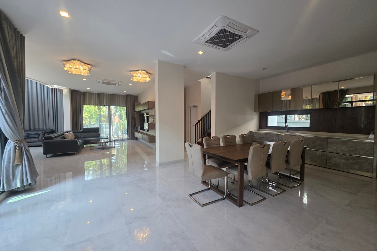 ขายบ้านพัฒนาการ ศรีนครินทร์ : ซื้อตอนนี้ดีที่สุด ขายบ้านหรู 3 ชั้น ที่ดินใหญ่153ตร.วา. แกรนด์ บางกอก บูเลอวาร์ด พระราม 9