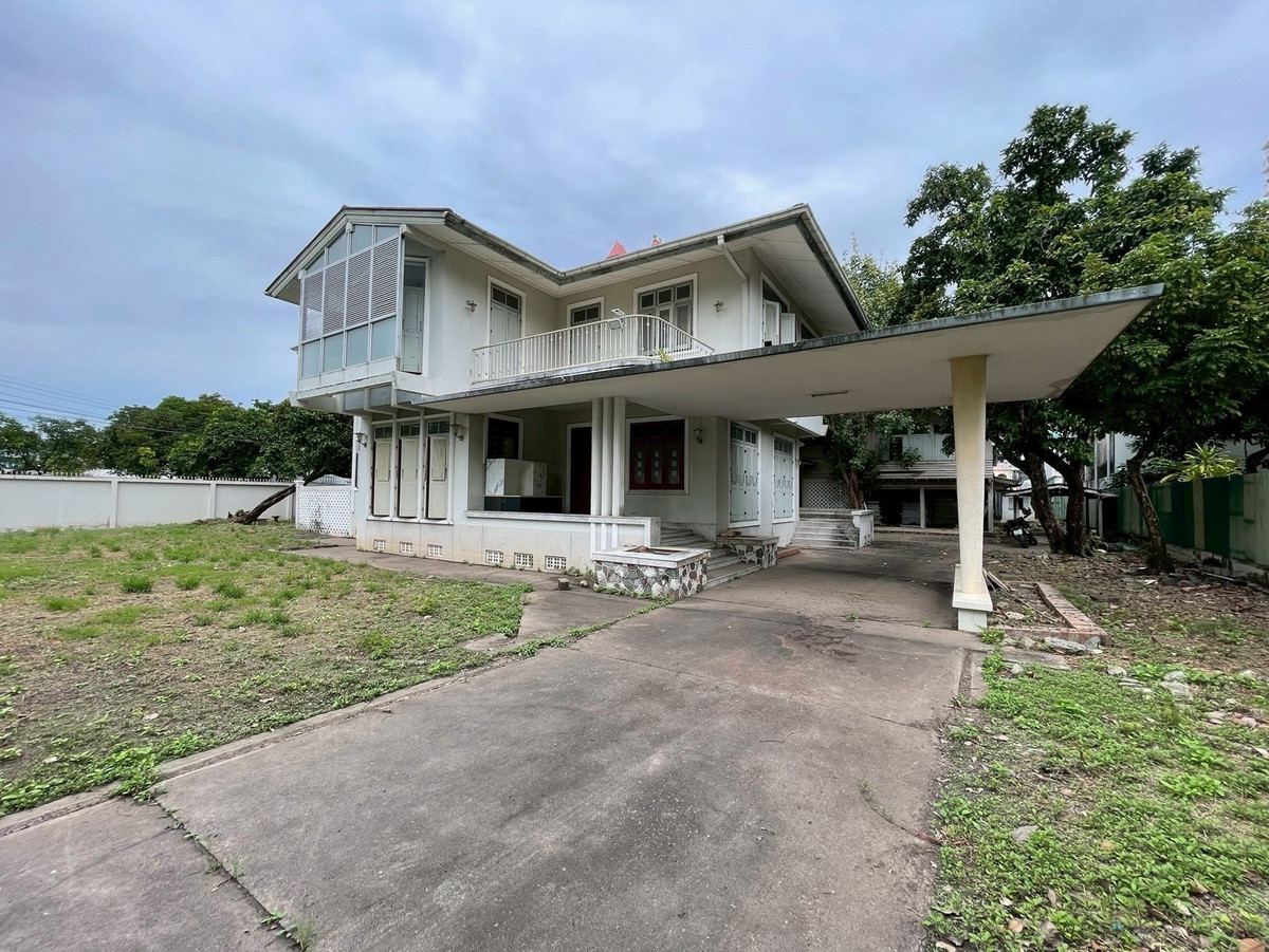 ให้เช่าบ้านอารีย์ อนุสาวรีย์ : ให้เช่าที่ดินพร้อมบ้าน อารีย์–พหลโยธิน 596.5 ตร.ว. ใกล้ BTS อารีย์ รองรับการใช้เชิงพาณิชย์และการพัฒนาในอนาคต