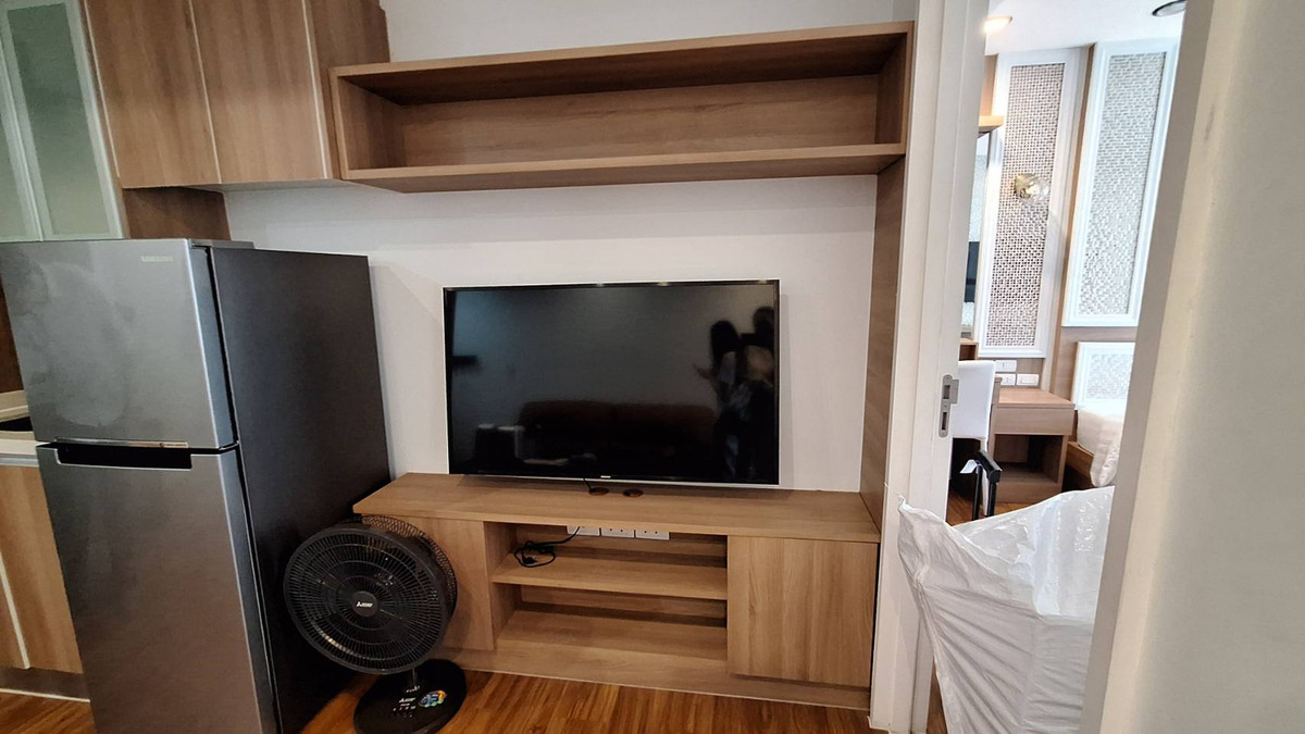 For RentCondoSathorn, Narathiwat : Condo for Rent COLLEZIO SATHORN PIPAT near BTS Chongnonsri (200metres) 43 Sq 3 Floor 1 Bedroom