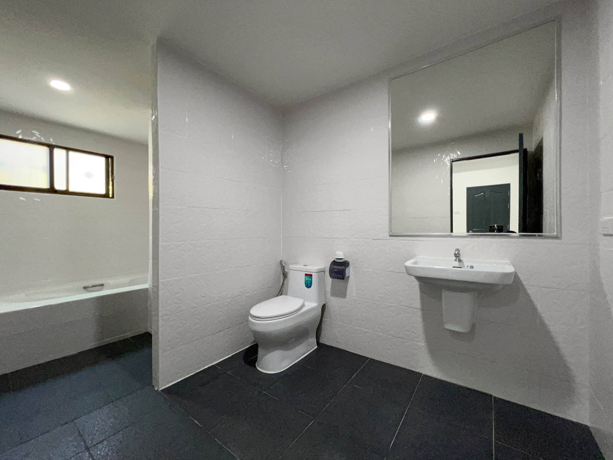 For SaleHousePattaya, Bangsaen, Chonburi : Pattaya Hill Village 2 / 3 Bedrooms (For Sale), Pattaya Hill 2 / 3 Bedrooms (FOR SALE) BEWN049