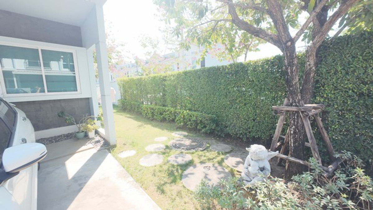 For SaleTownhomeBangna, Bearing, Lasalle : Indy 4 Bangna KM.7, the first house ready for a small family to begin happiness immediately.