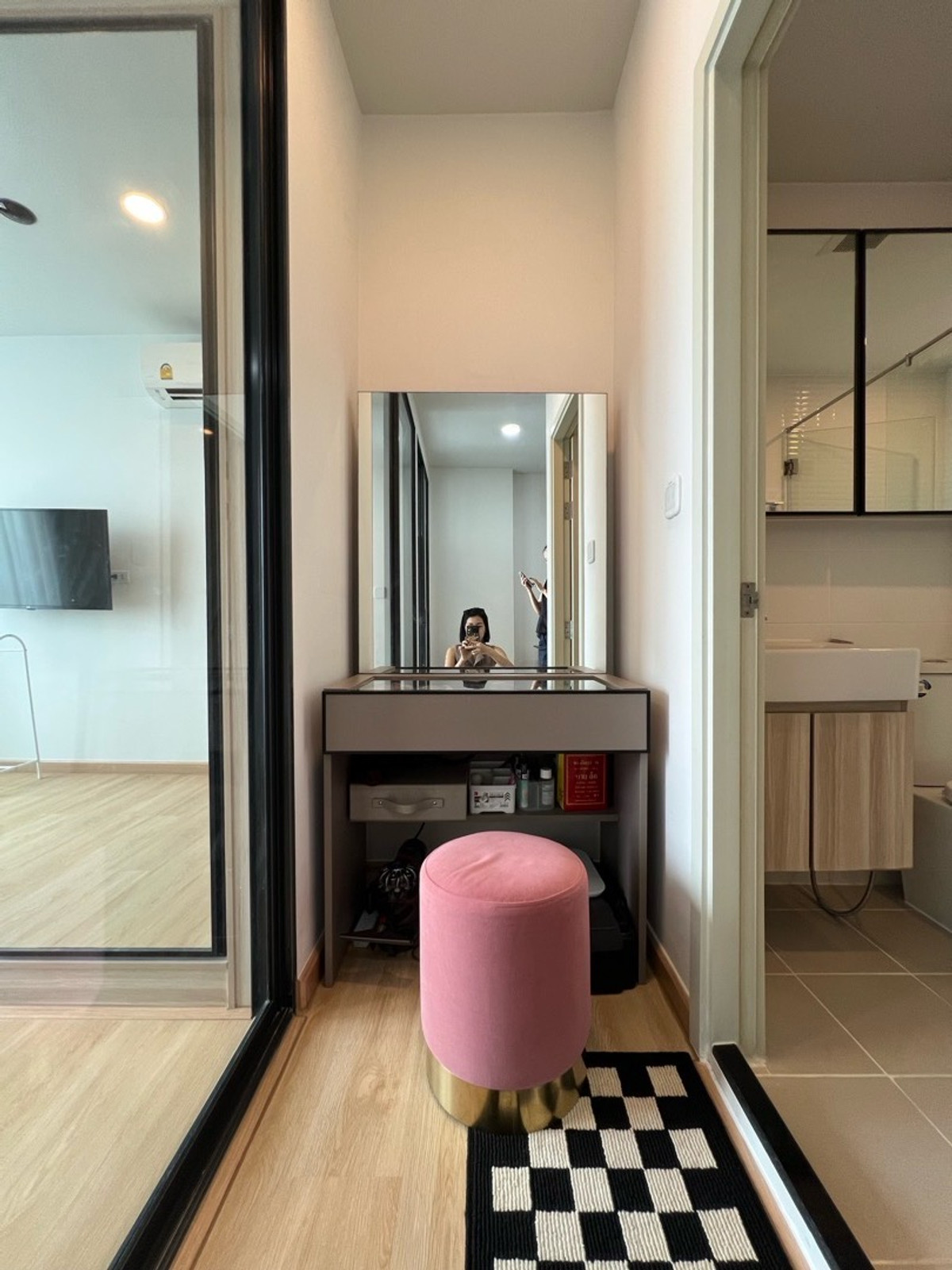 For SaleCondoKasetsart, Ratchayothin : ⚡️ [For Sale] Urgent! Condominium for Sale Chewathai Kaset–NawaminFully furnished + complete electrical appliances, move-in readyBrand-new SPC flooring throughout the unit 🔥Near BTS Kasetsart