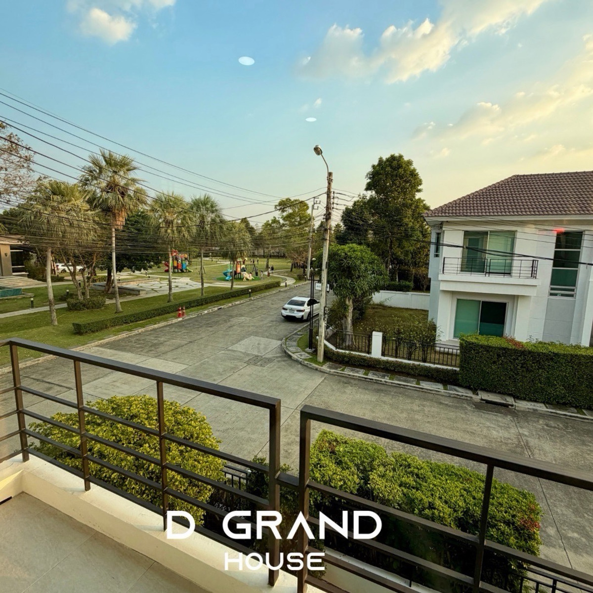 ขายบ้านพระราม 5 ราชพฤกษ์ บางกรวย : บ้านรีโนเวทใหม่ พร้อมอยู่ หลังมุม ตำแหน่งสวย ติด Clubhouse  “ไลฟ์ บางกอก บูเลอวาร์ด ราชพฤกษ์–รัตนาธิเบศร์” 