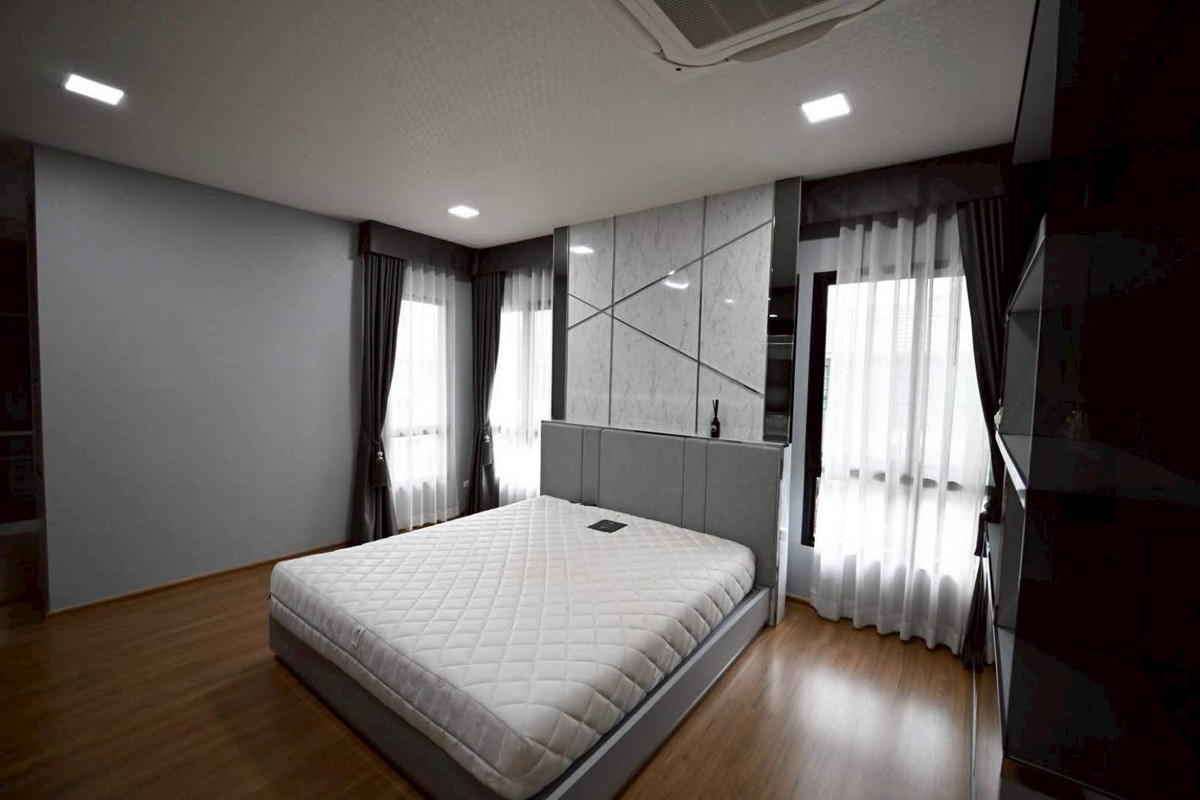 For RentHouseRama 2, Bang Khun Thian : For rent, 2-story detached house, Airi Rama 2 project, 5 bedrooms, 5 bathrooms, land 84 sq m., usable area 260 sq m., ready to move in. Near Central Rama 2 Department Store, Kanchana Expressway.