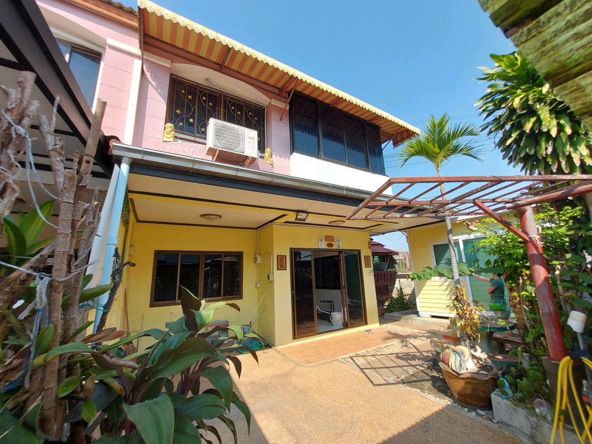 For SaleRama5, Ratchapruek, Bangkruai : Semi-detached house for sale, 41 sq m, with knock-down house, near Ratchaphruek, Rama 5, supports EV | Bang Kruai-Sai Noi, Nonthaburi