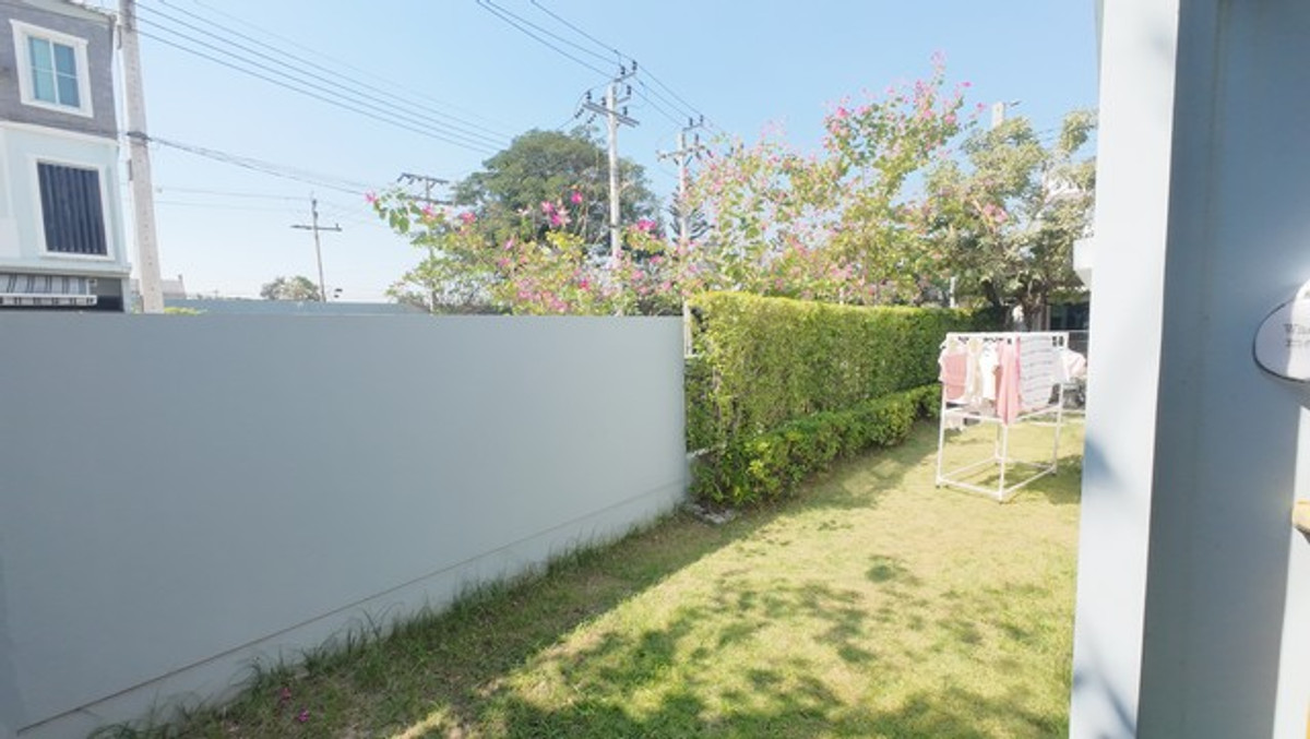 For SaleTownhomeBangna, Bearing, Lasalle : Indy 4 Bangna KM.7, the first house ready for a small family to begin happiness immediately.