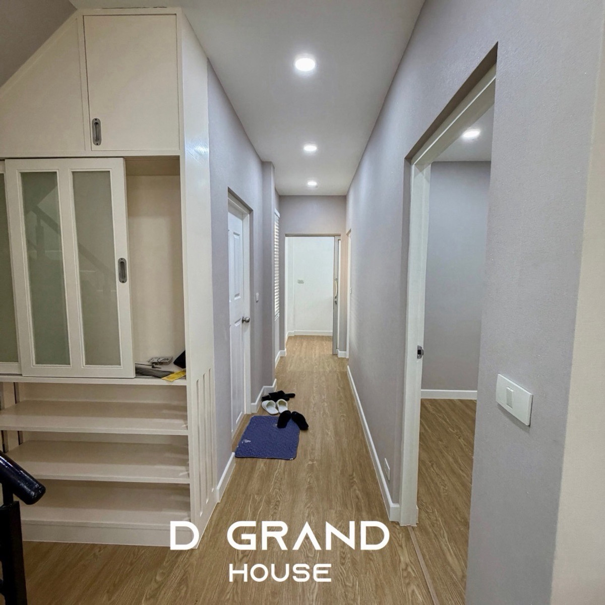 ขายบ้านพระราม 5 ราชพฤกษ์ บางกรวย : บ้านรีโนเวทใหม่ พร้อมอยู่ หลังมุม ตำแหน่งสวย ติด Clubhouse  “ไลฟ์ บางกอก บูเลอวาร์ด ราชพฤกษ์–รัตนาธิเบศร์” 