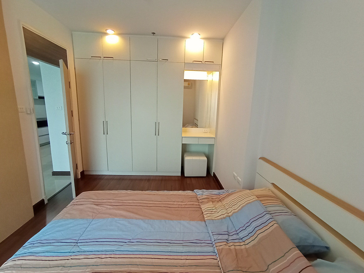 ให้เช่าคอนโดพระราม 9 เพชรบุรีตัดใหม่ RCA : เช่าห้อง 1 ห้องนอน 1 ห้องนํ้า 50 ตรม. วิวทิศเหนือ 23K