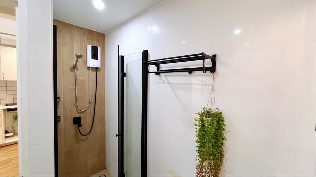 For SaleCondoRama9, Petchburi, RCA : Selling at a loss 🔥 HOT DEAL, cheap and the best value right now!! Beautiful room decorated in Muji style, 2 bedrooms, 52 sq m, Rama 9 intersection, only 3.8 million!! 🔥A Space Hideaway Asoke-Ratchada, fully furnished, ready to move in. Hurry and contact 