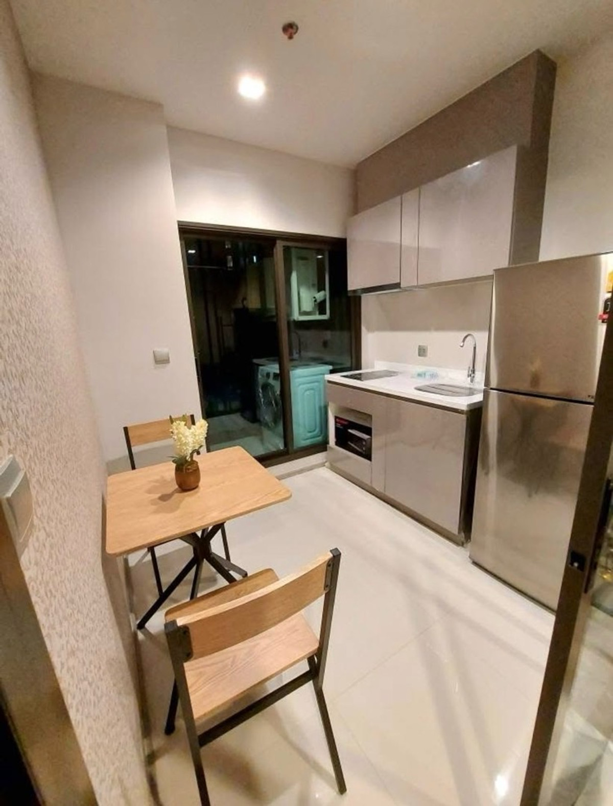 ให้เช่าคอนโดพระราม 9 เพชรบุรีตัดใหม่ RCA : ให้เช่า ideo asoke rama9 (ไอดีโอ อโศก พระราม9 ) 1 ห้องนอน 1ห้องน้ำ  33 ตรม.ชั้น 27 ตึกหลัก วิวเมือง  เฟอร์และเครื่องใช้ไฟฟ้าครบ 21,500 บาท