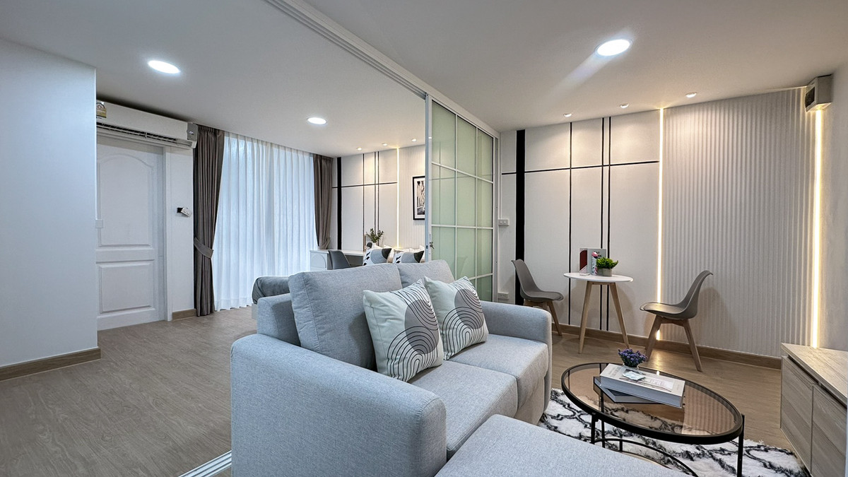 For SaleCondoRatchadapisek, Huaikwang, Suttisan : Ratchada City 18 project, near MRT Huai Khwang, 4 minutes.