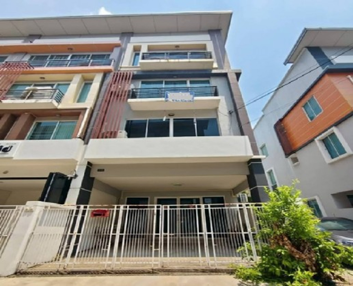 ให้เช่าโฮมออฟฟิศลาดกระบัง สุวรรณภูมิ : โทร. 081-632-0632 ให้เช่าHome Office 4 ชั้น หลังมุม โครงการอาร์เค บิซ เซ็นเตอร์ มอเตอร์เวย์ – ร่มเกล้า ติดถนนใหญ่ ตกแต่งพร้อม แอร์ 5 เครื่อง เหมาะเป็นสำนักงาน จดบริษัทได้