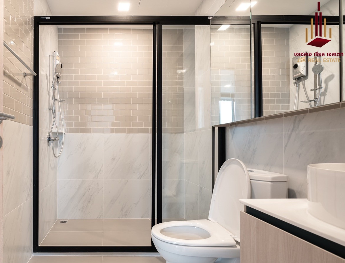 For SaleCondoRatchathewi,Phayathai : ✨ For Sale: XT Phayathai Condo ✨ 💰 Only 17,000,000 THB