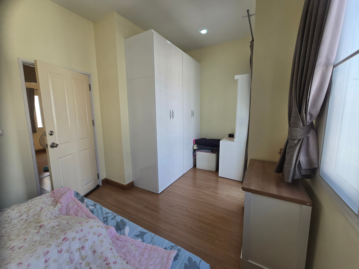 ขายทาวน์โฮมมหาชัย สมุทรสาคร : ทาวน์โฮม 2 ชั้น โกลเด้นทาวน์ พระราม 2 เฟส1 ตกแต่งพร้อมอยู่